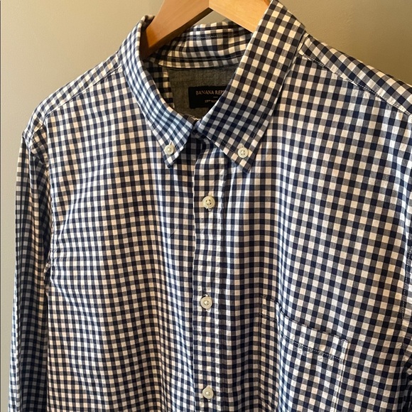Mens Banana Republic Navy and White Checkered Shirt Size Large - Picture 3 of 6